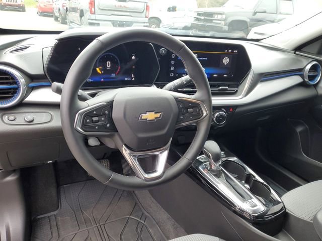 Used 2024 Chevrolet Trax LT w/ Driver Confidence Package image 12