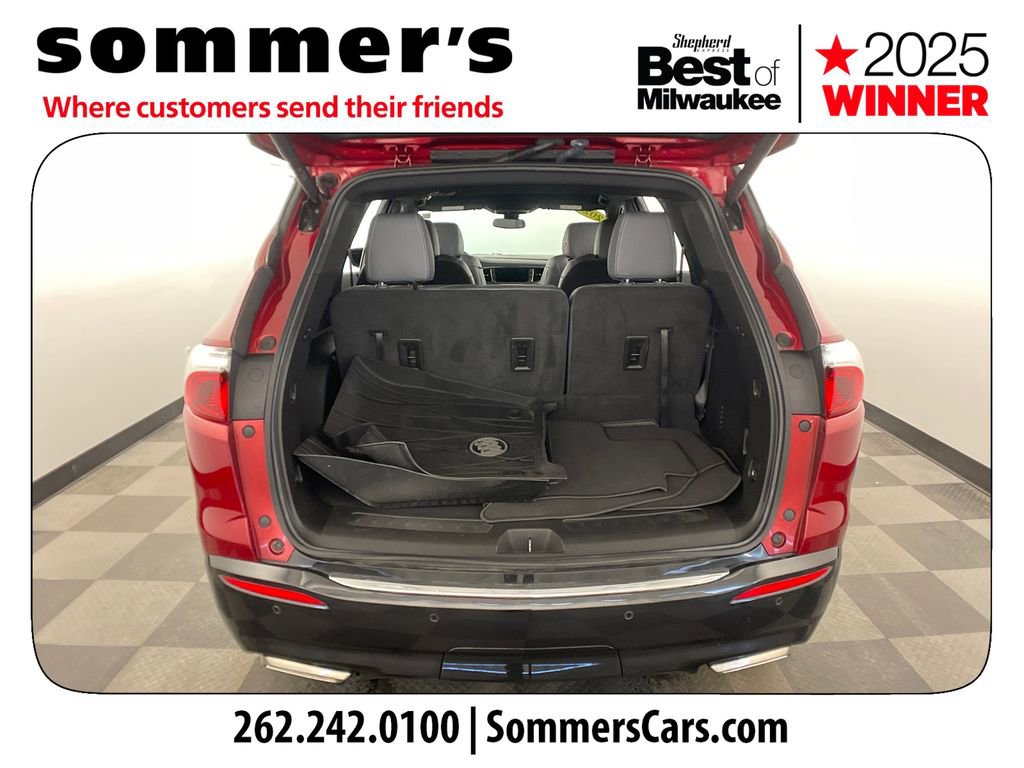 Used 2023 Buick Enclave Essence image 19