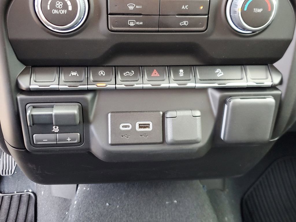 New 2026 Chevrolet Silverado 1500 Custom Trail Boss w/ LPO, Dark Essentials Package image 30