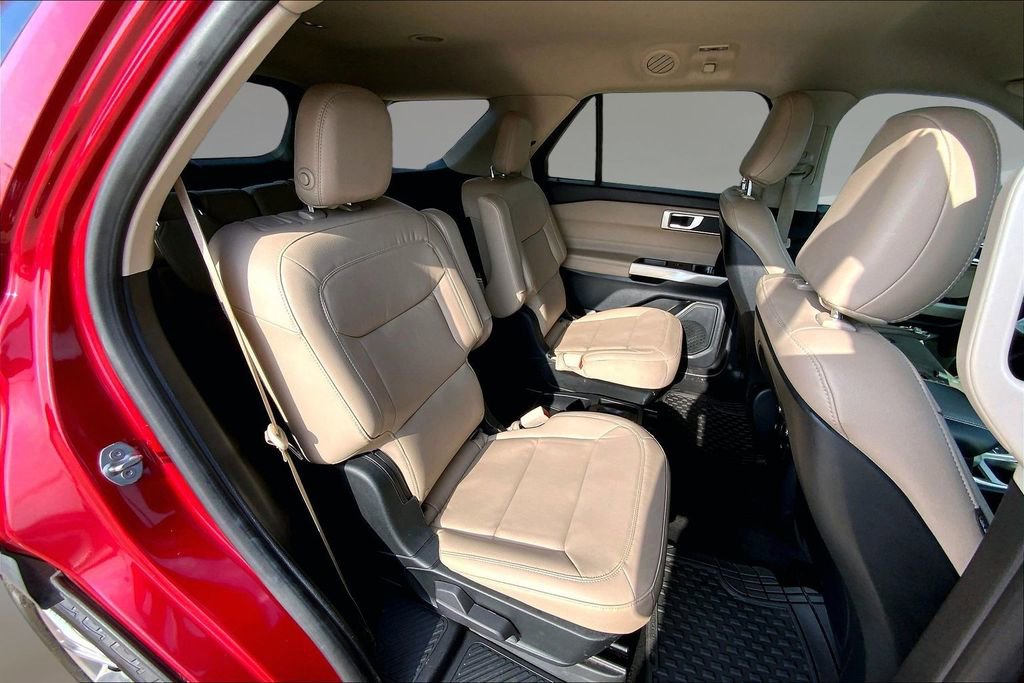 Used 2020 Ford Explorer XLT w/ Equipment Group 202A image 26