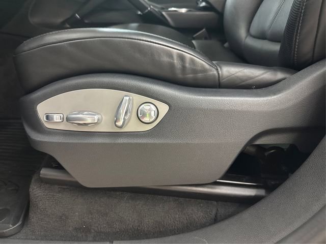 Used 2016 Porsche Cayenne image 24