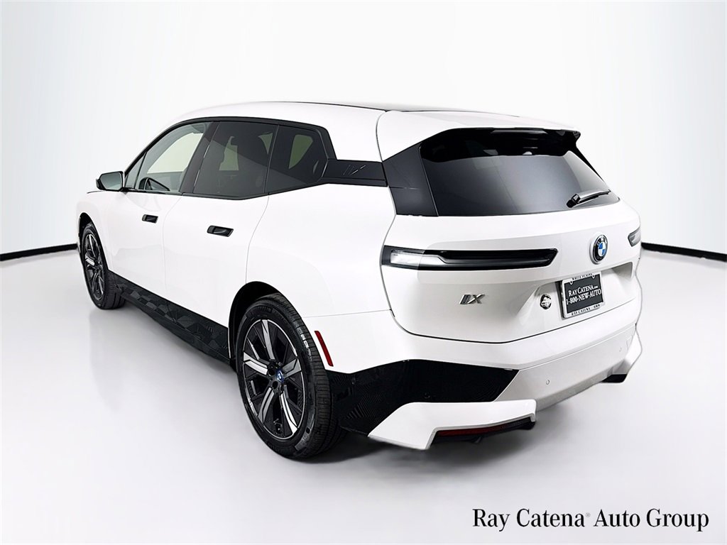 Used 2025 BMW iX xDrive50 image 5