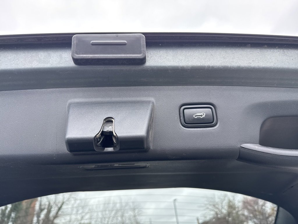 Used 2022 Hyundai Tucson Limited w/ Cargo Package image 18