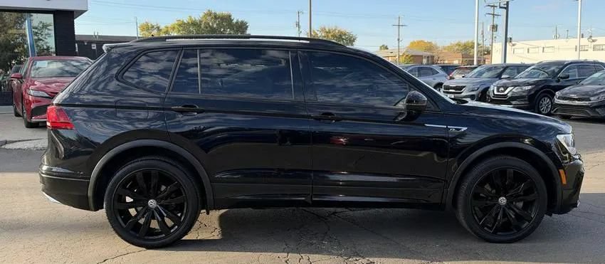 Used 2020 Volkswagen Tiguan SE R-Line AWD/4WD image 8