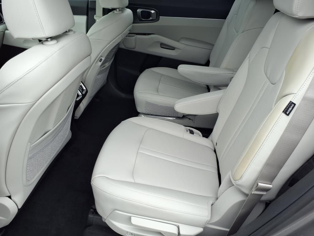 New 2025 Kia Sorento EX image 12