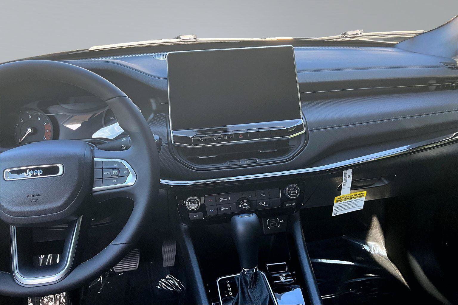 New 2026 Jeep Compass Latitude AWD/4WD image 8