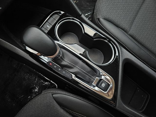 Used 2025 Buick Encore GX Preferred FWD image 19