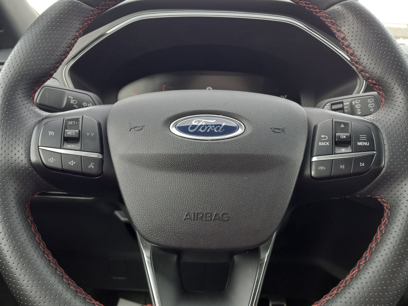 Used 2024 Ford Escape ST-Line w/ Cold Weather Package FWD image 20