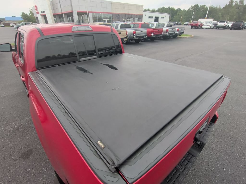 Used 2022 Toyota Tacoma SR AWD/4WD image 29