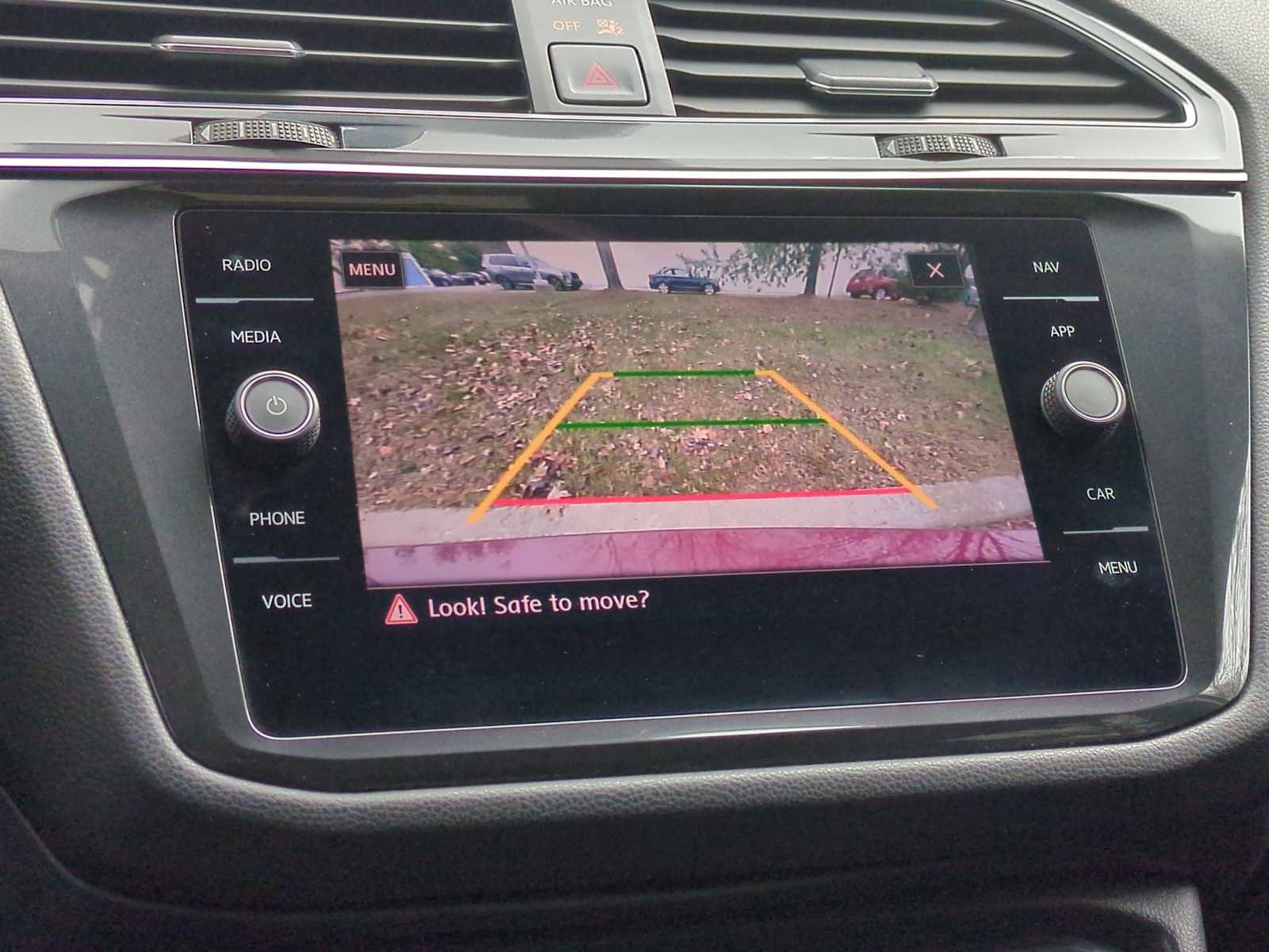 Used 2019 Volkswagen Tiguan SEL image 31