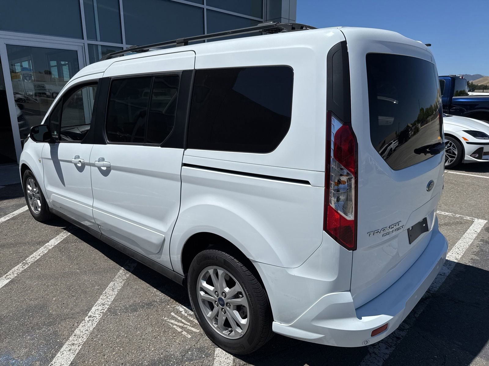 Certified 2023 Ford Transit Connect XLT FWD image 3