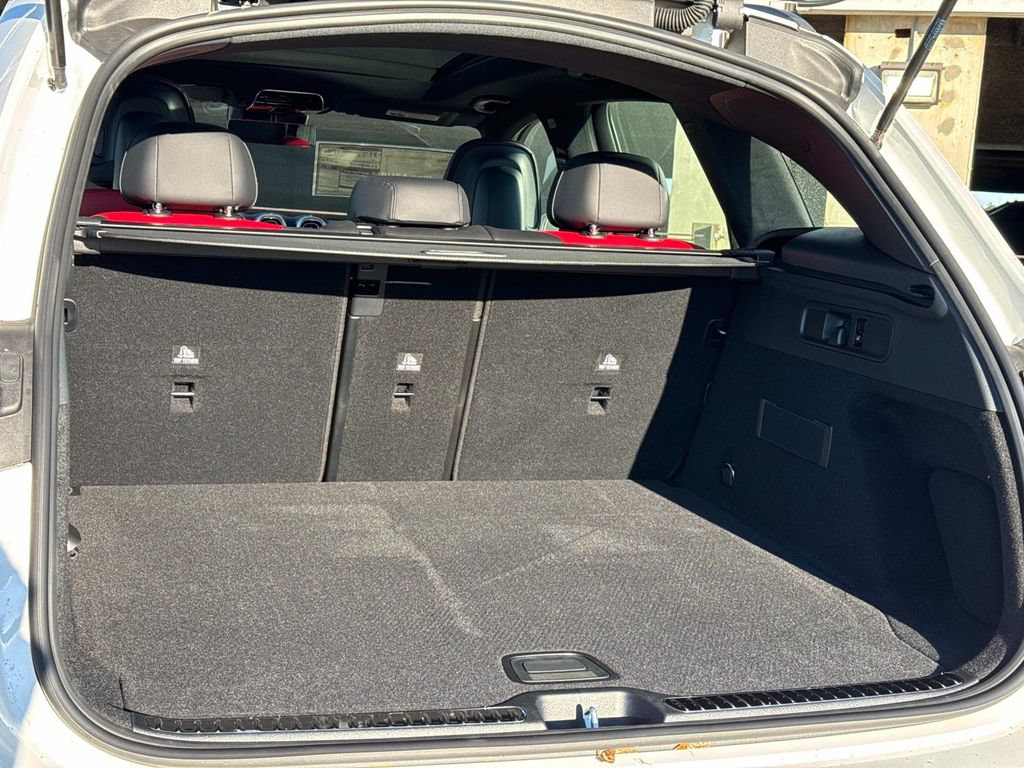 New 2025 Mercedes-Benz GLC 43 AMG 4MATIC image 6