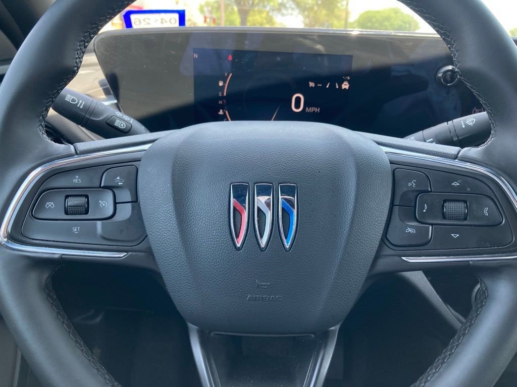 Used 2025 Buick Envista Sport Touring image 16