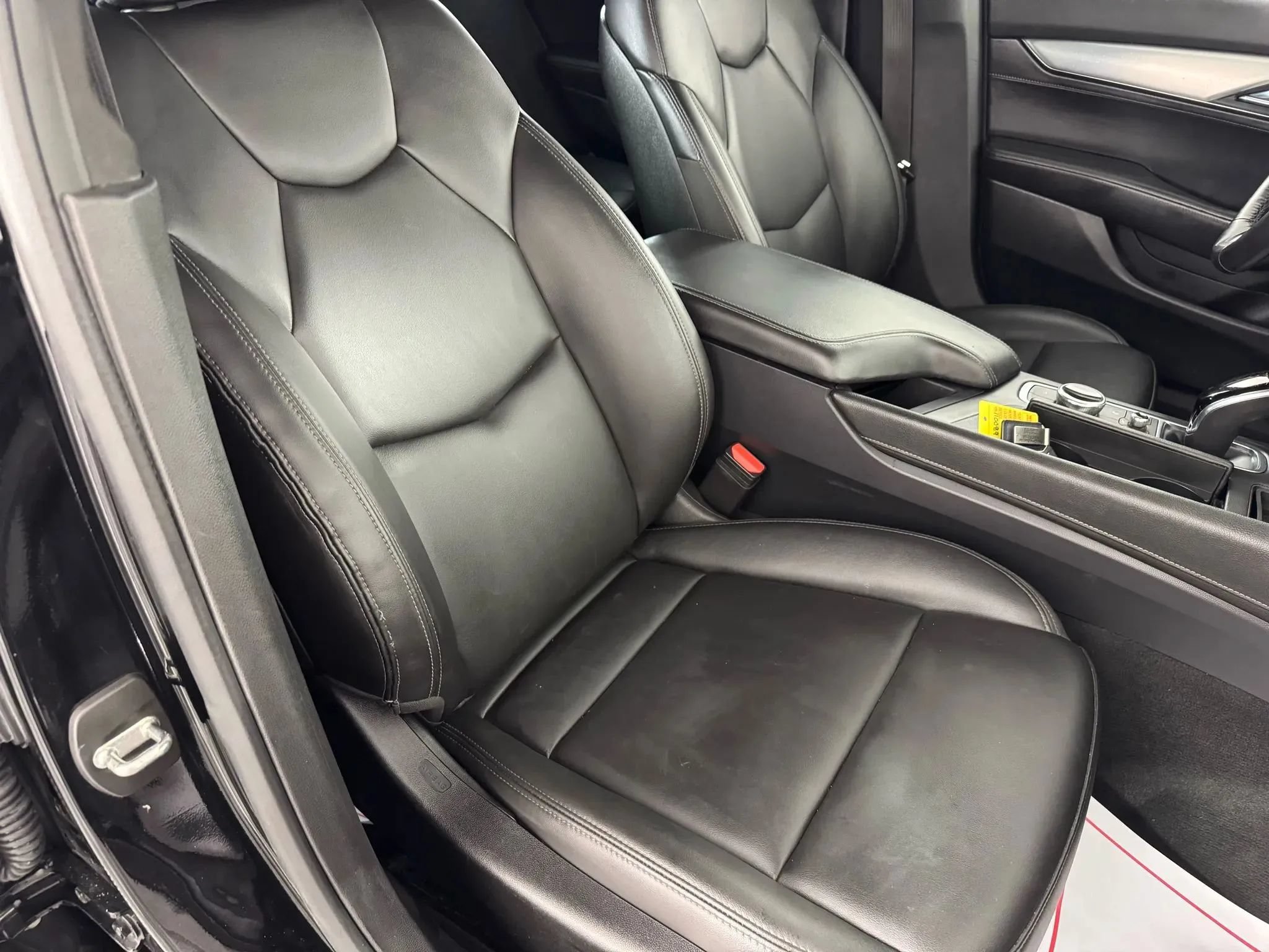 Used 2022 Cadillac CT5 Luxury w/ Cold Weather Package AWD/4WD image 35