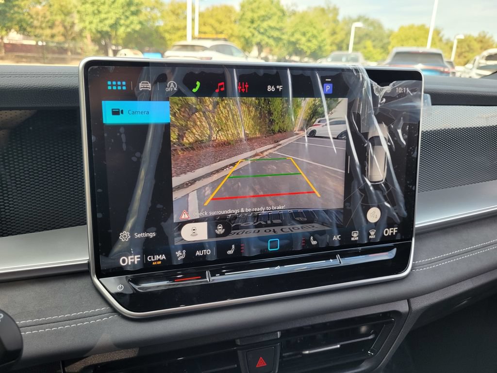 New 2026 Volkswagen Tiguan SE R-Line FWD image 17