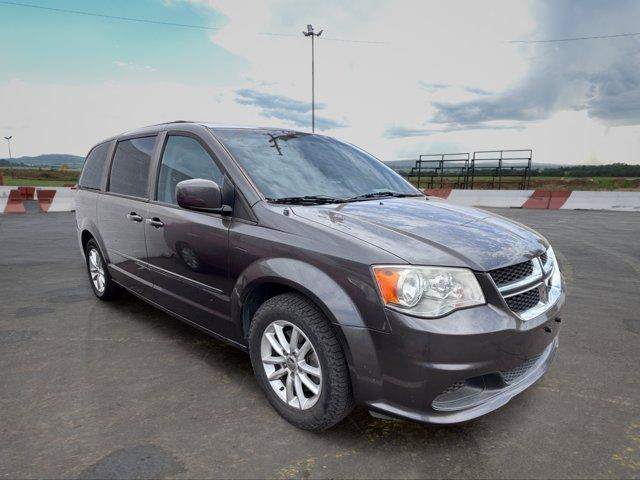 Used 2016 Dodge Grand Caravan SXT FWD image 2
