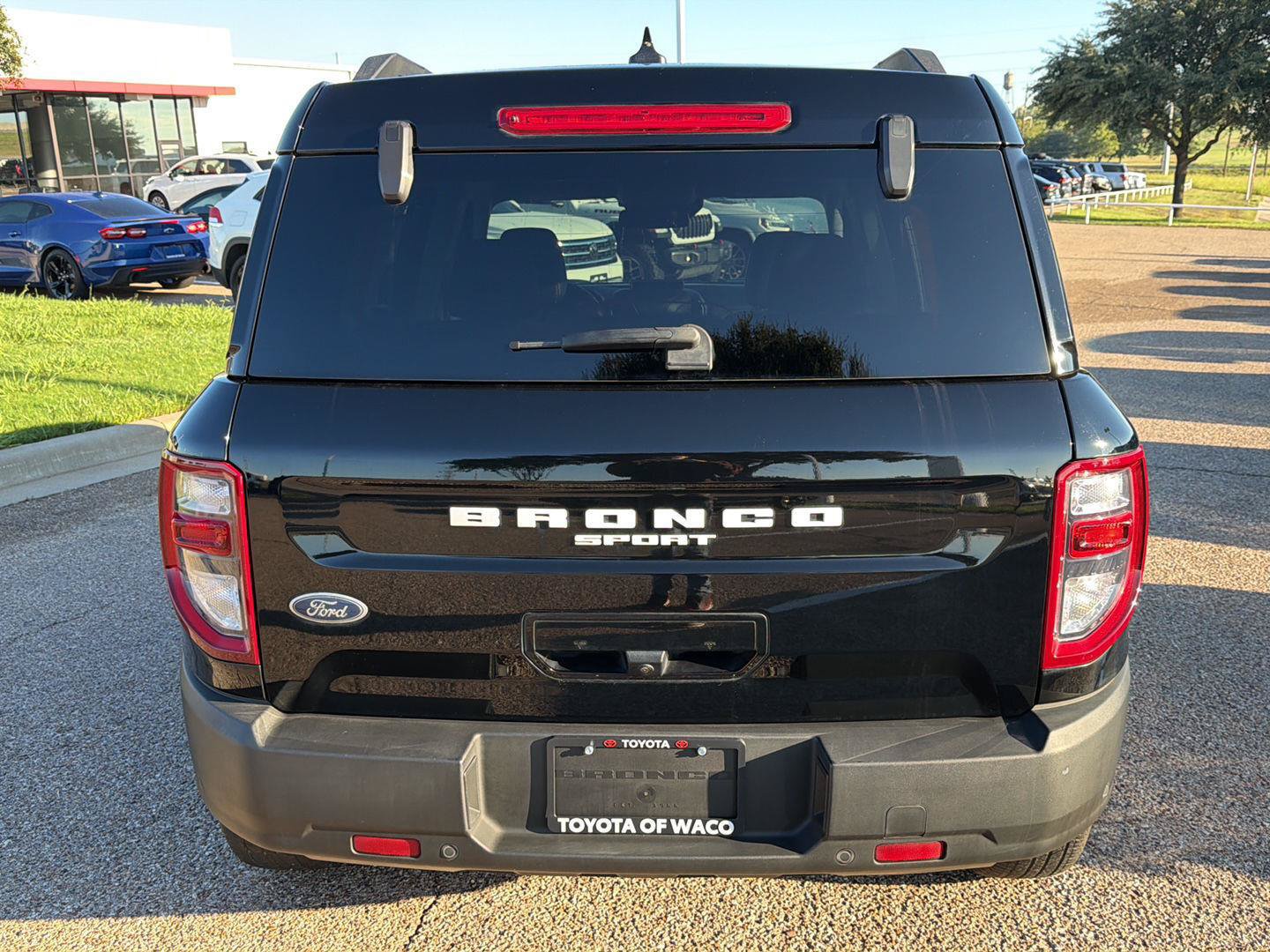 Used 2023 Ford Bronco Sport Outer Banks w/ Tech Package AWD/4WD image 4