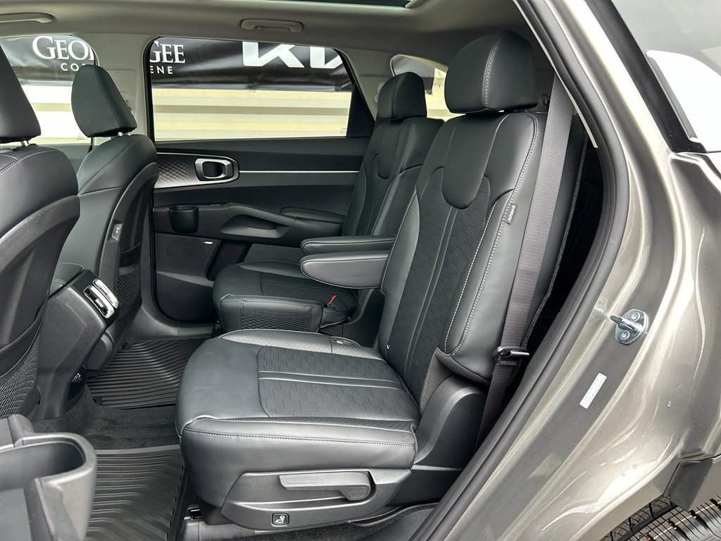 New 2026 Kia Sorento EX image 11