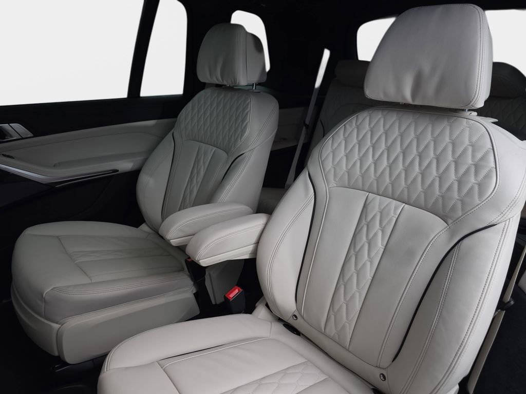 New 2026 BMW X7 xDrive40i image 15