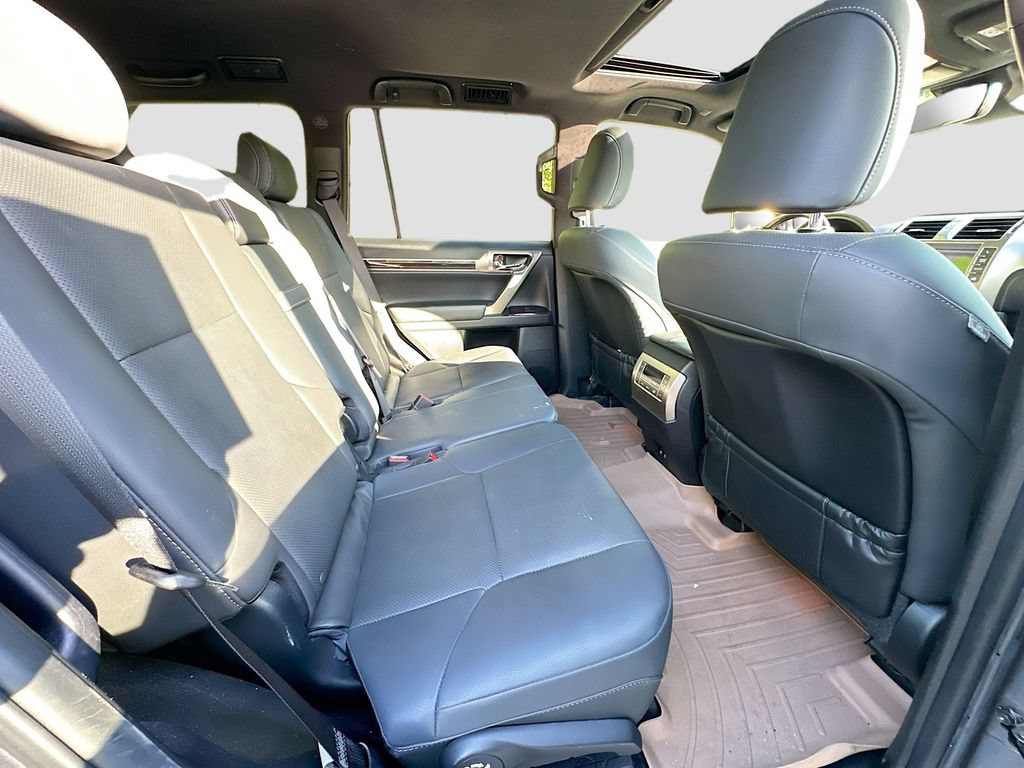 Used 2021 Lexus GX 460 Premium w/ Premium Package AWD/4WD image 30