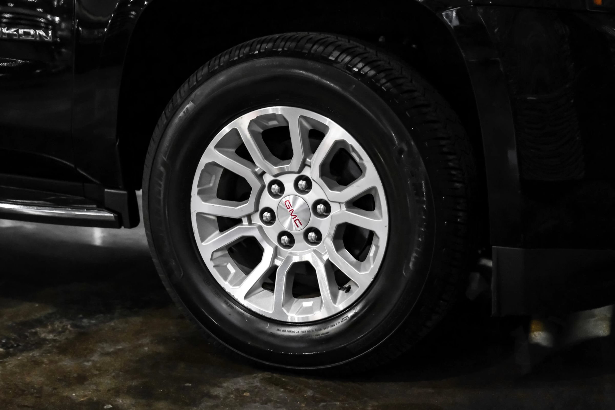 Used 2020 GMC Yukon SLT w/ Open Road Package AWD/4WD image 57