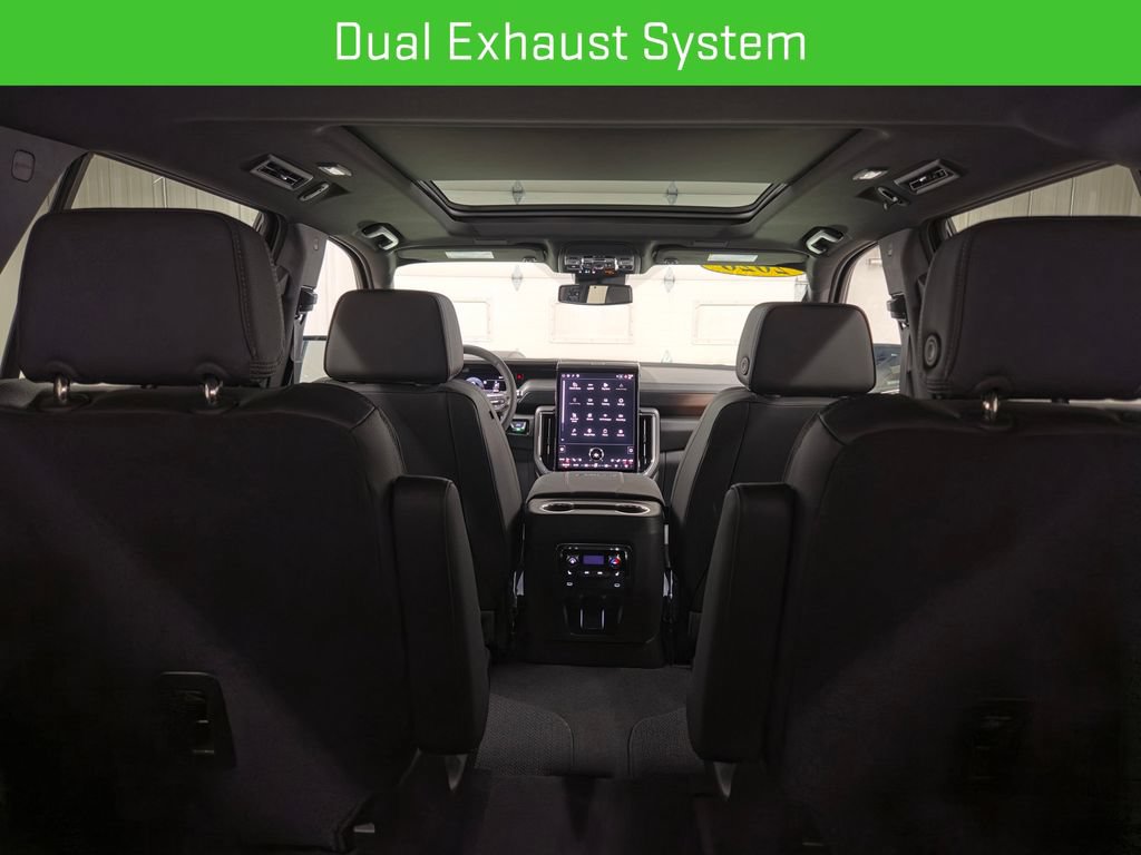 Used 2026 GMC Yukon Denali w/ Sun & Power Step Package AWD/4WD image 39