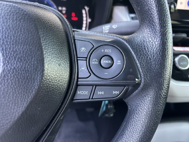 Used 2026 Toyota Corolla LE FWD image 21
