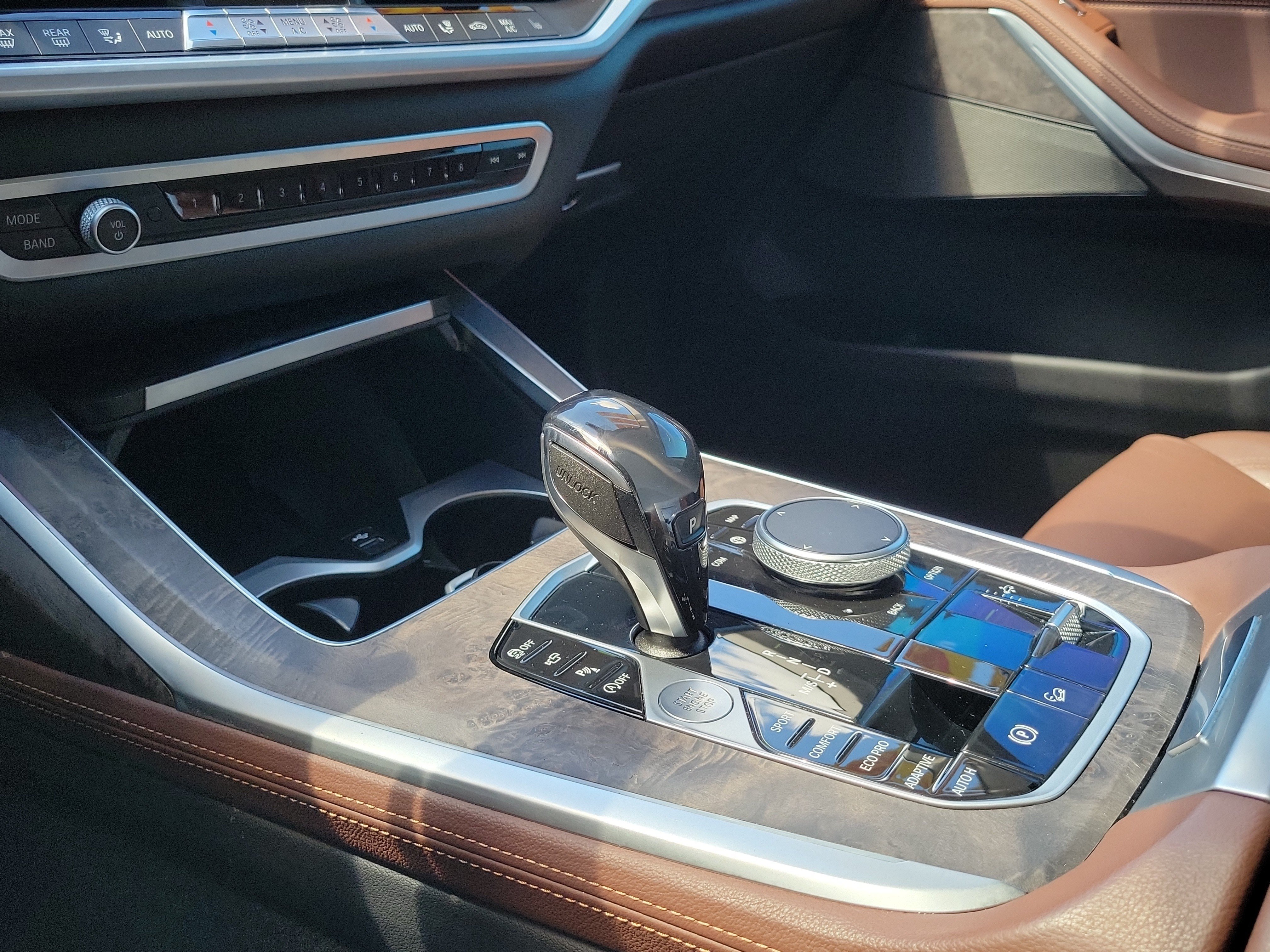 Used 2020 BMW X7 xDrive40i w/ Premium Package AWD/4WD image 28