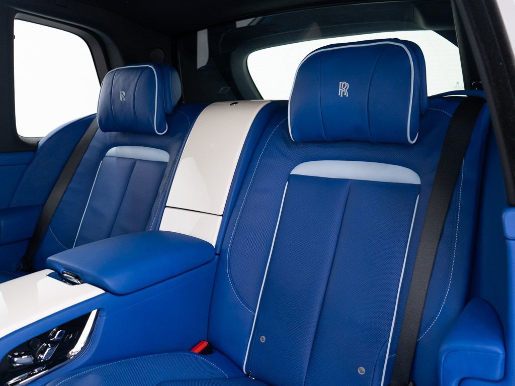 Used 2023 Rolls-Royce Cullinan image 26