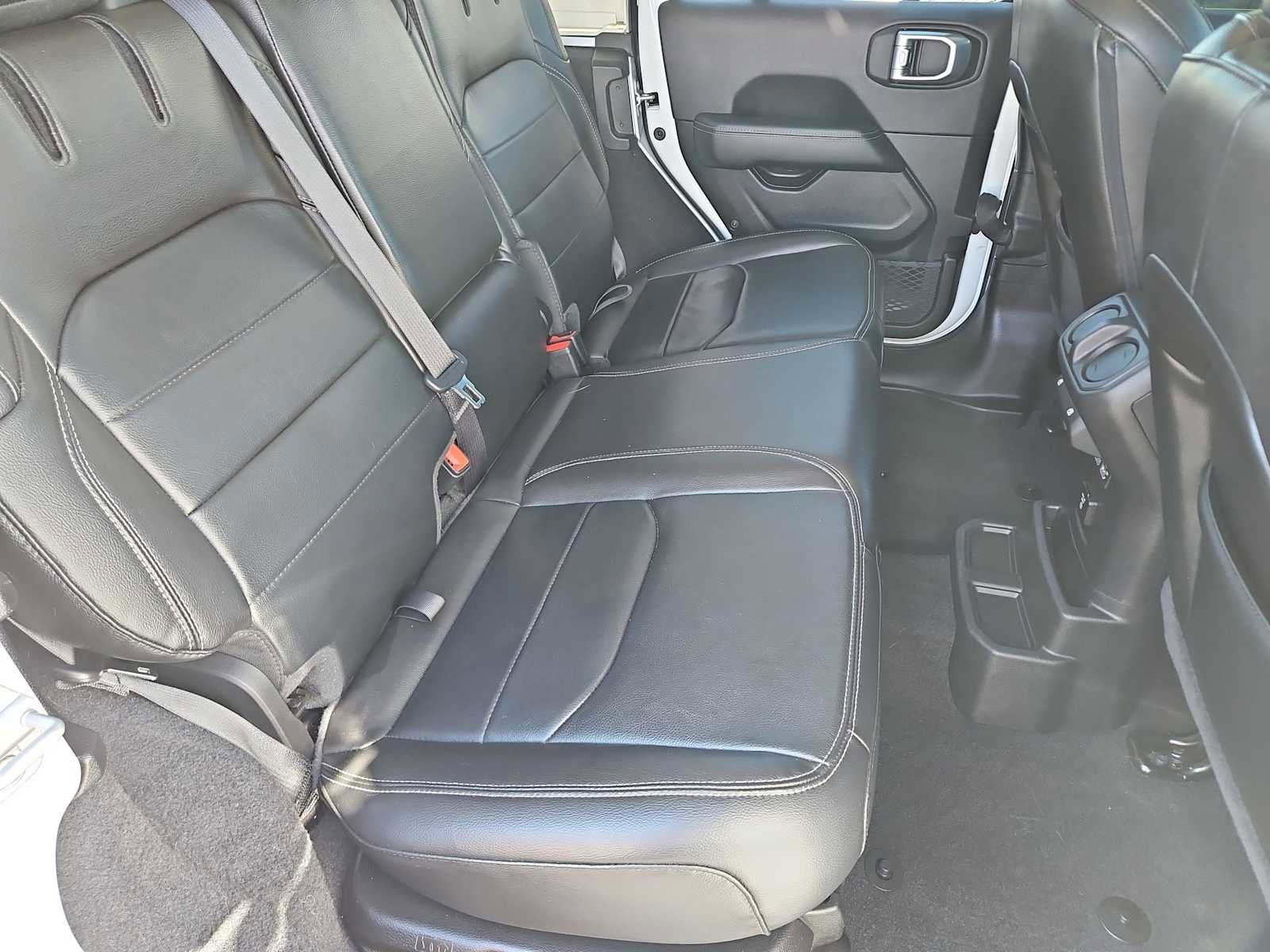 Used 2023 Jeep Wrangler Sahara image 19