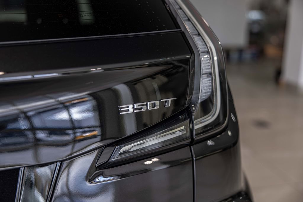 Used 2025 Cadillac XT4 Sport image 17