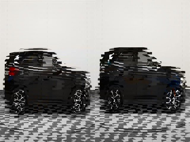 Used 2025 BMW X3 xDrive30i w/ Convenience Package image 2