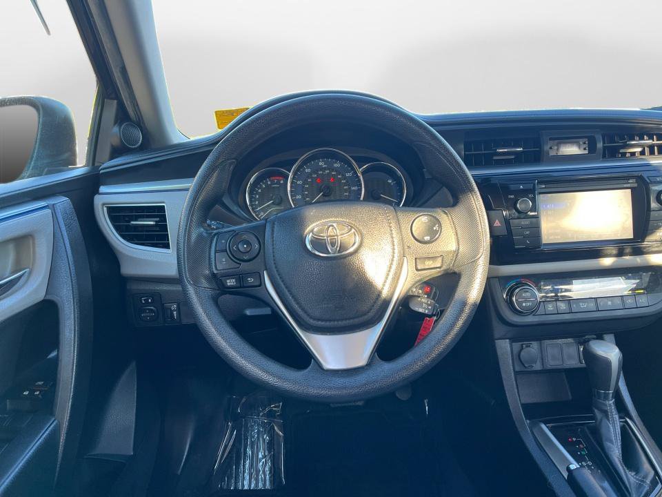 Used 2015 Toyota Corolla LE FWD image 10