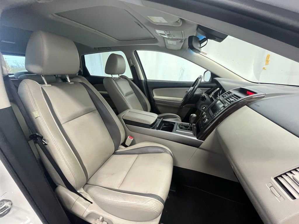 Used 2012 MAZDA CX-9 Grand Touring w/ Moonroof & Bose Audio Pkg image 12