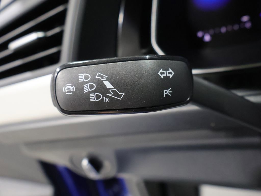 Used 2024 Volkswagen Jetta Sport image 35
