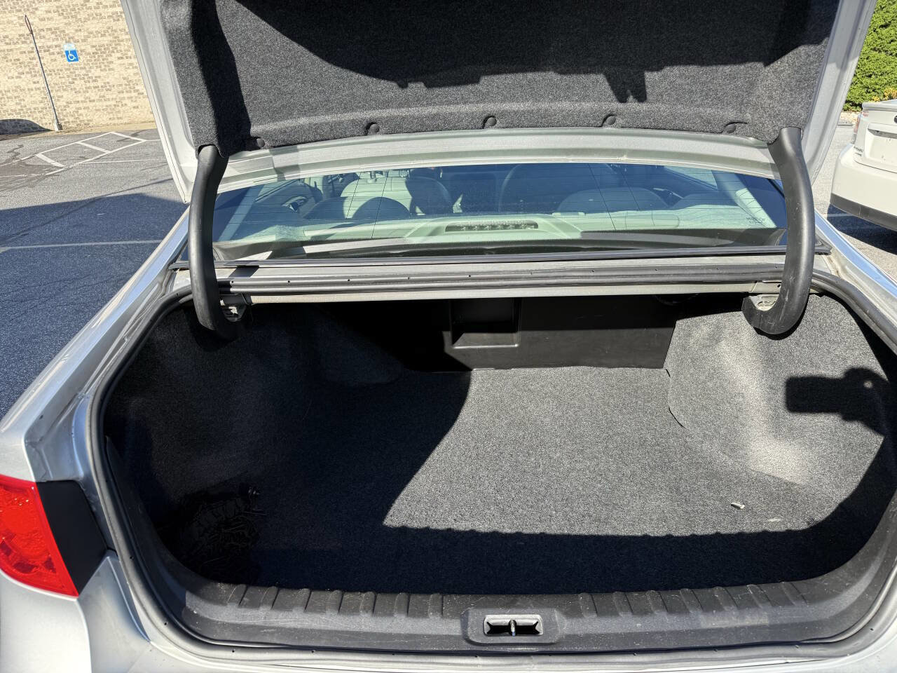 Used 2009 Buick Lucerne CXL image 16