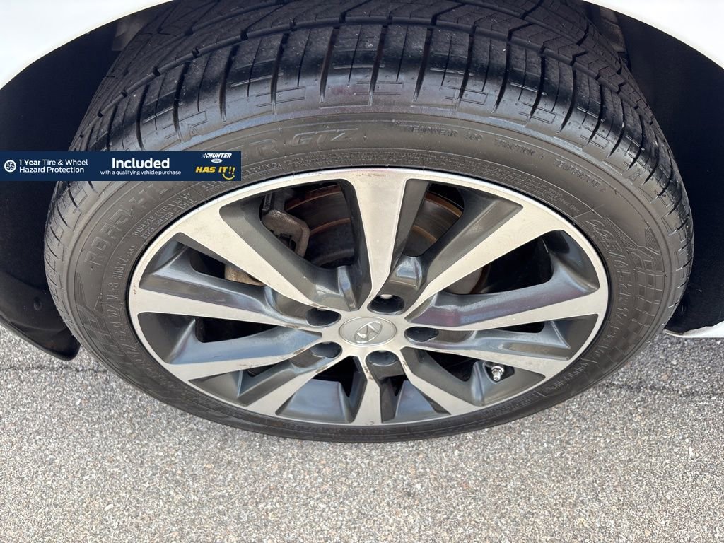 Used 2020 Hyundai Elantra GT image 13