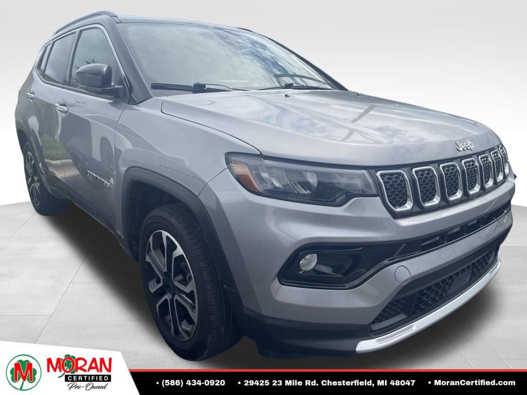 Used 2023 Jeep Compass Limited AWD/4WD image 3