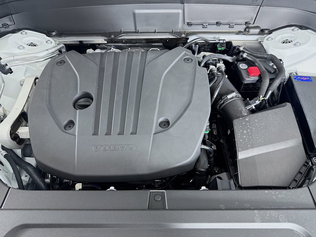 New 2026 Volvo XC90 B5 Core w/ Protection Package Premier image 32