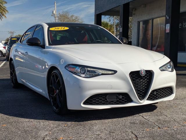 Used 2021 Alfa Romeo Giulia Ti w/ Nero Edizione image 3