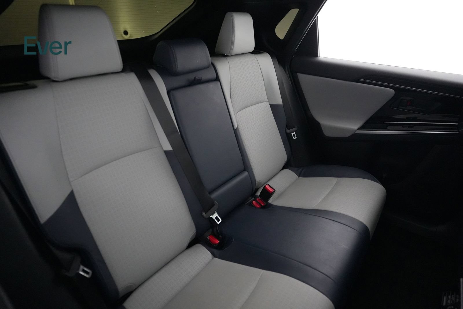 Used 2023 Subaru Solterra AWD image 5
