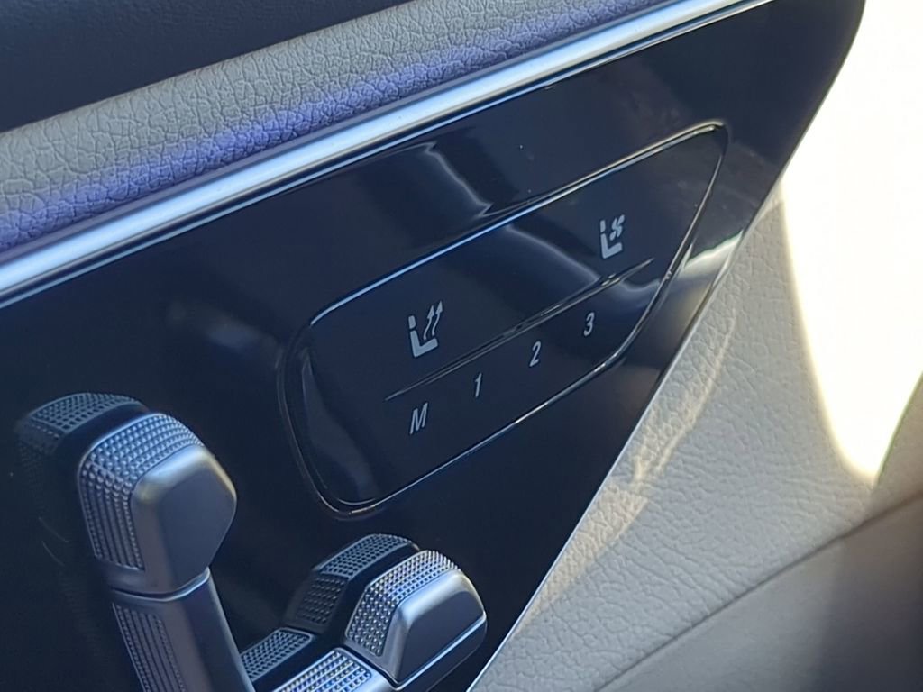 Certified 2025 Mercedes-Benz GLC 350e 4MATIC image 12