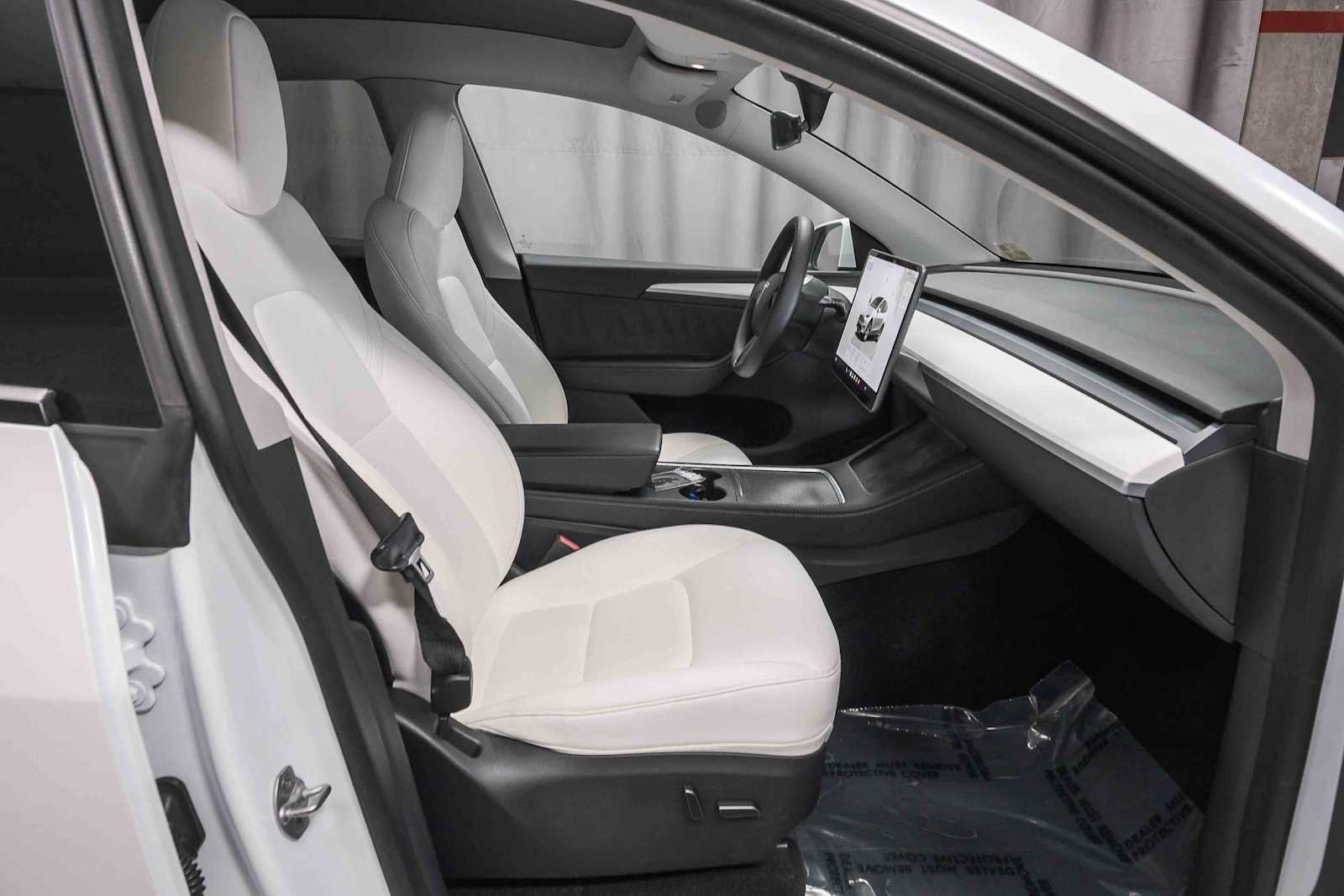 Used 2023 Tesla Model Y AWD image 20