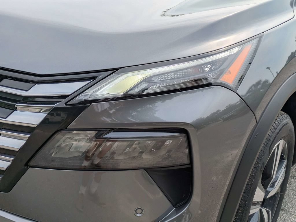 Used 2026 Nissan Rogue SL FWD image 10
