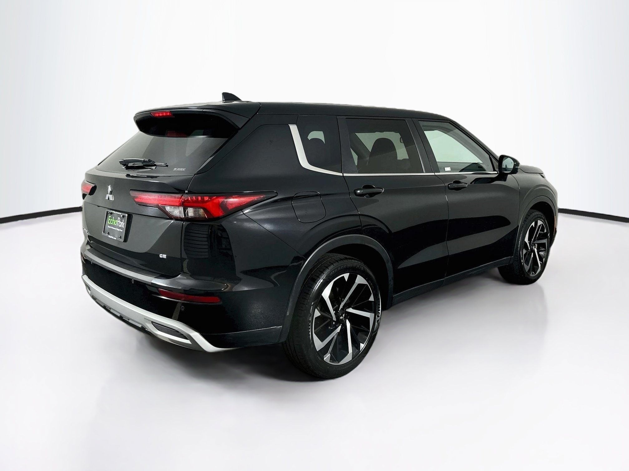 Used 2024 Mitsubishi Outlander SE AWD/4WD image 9