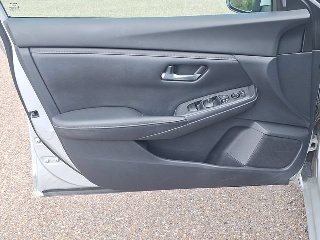 Certified 2020 Nissan Sentra SV w/ Trunk Package FWD image 11