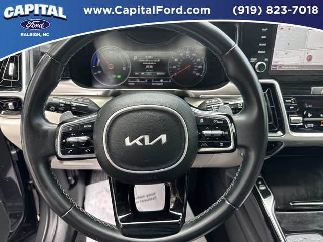 Used 2022 Kia Sorento EX w/ Panoramic Sunroof Package FWD image 25