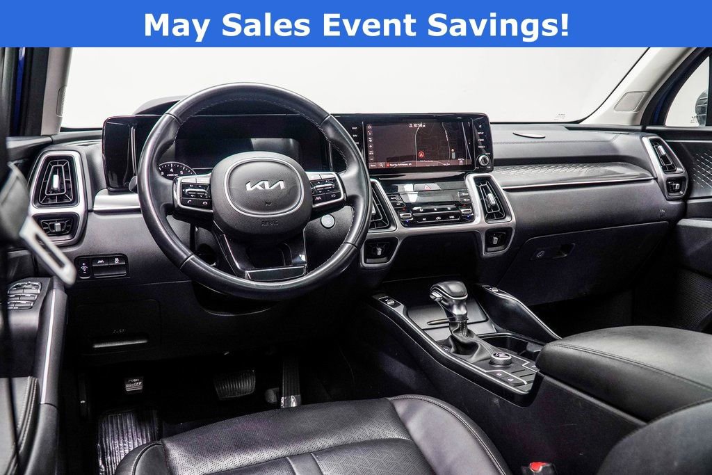 Used 2023 Kia Sorento S w/ Panoramic Sunroof Package FWD image 16