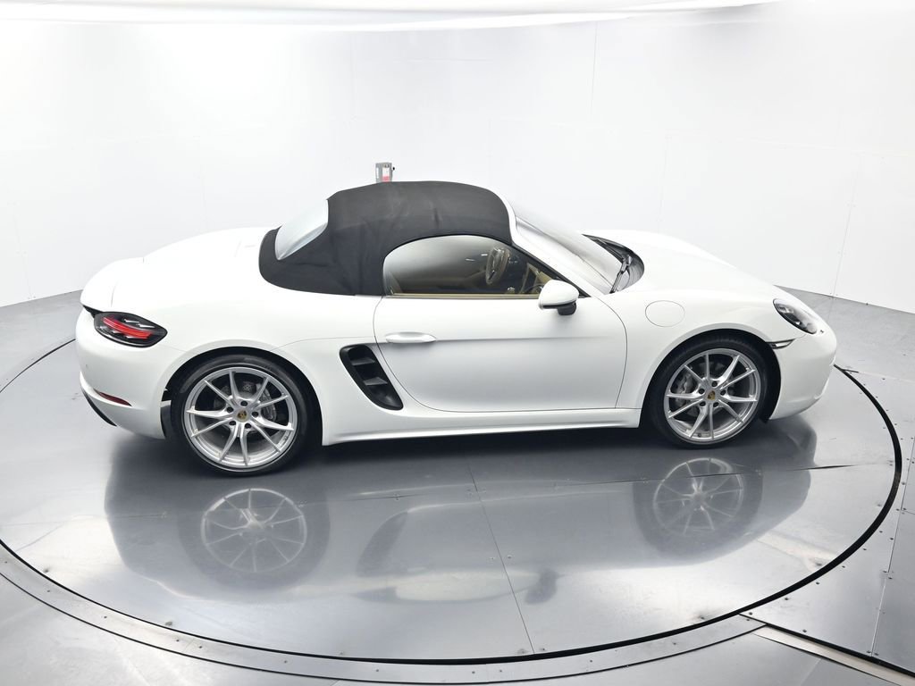 Certified 2017 Porsche 718 Boxster RWD image 37