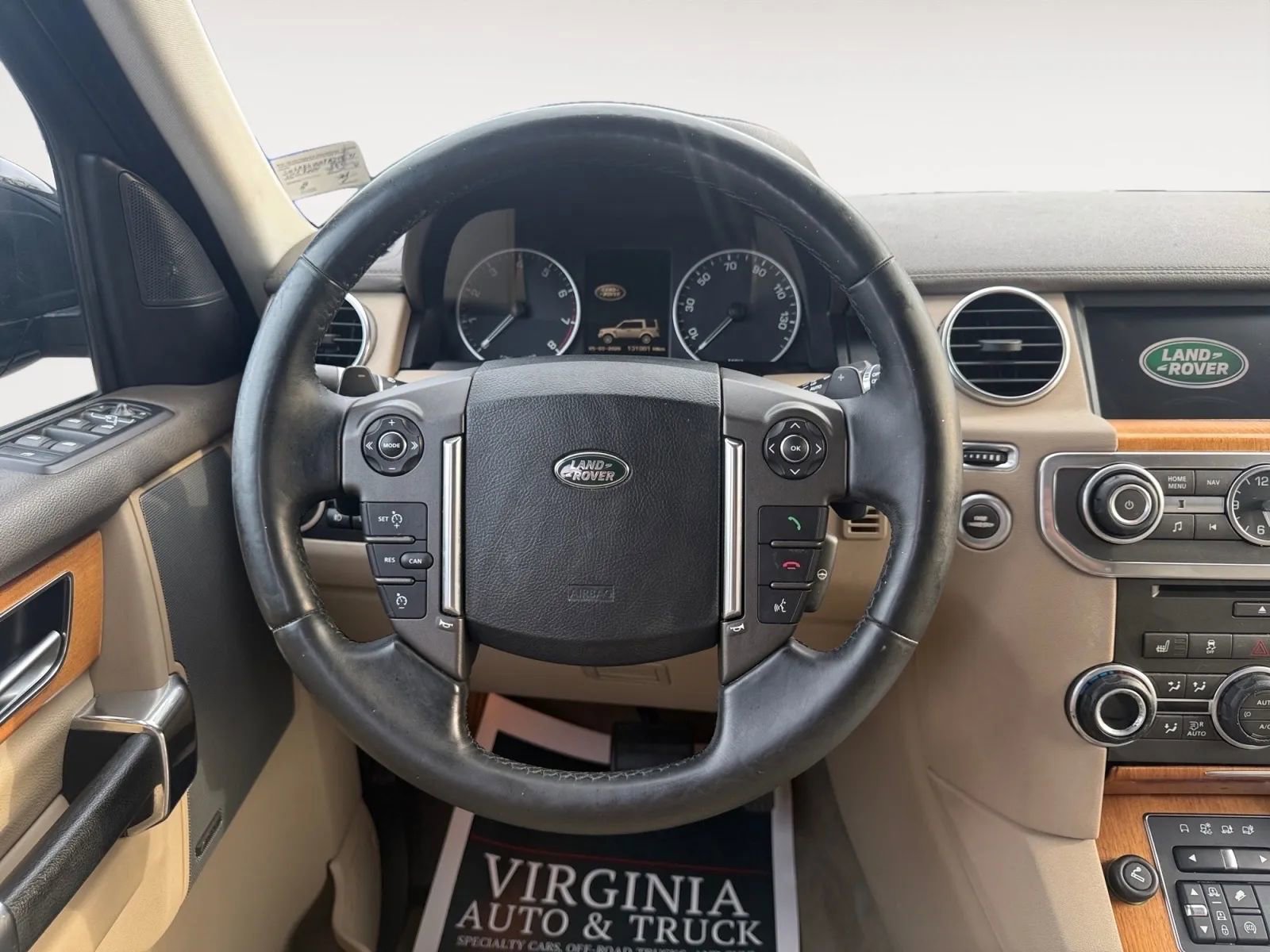 Used 2015 Land Rover LR4 HSE AWD/4WD image 12